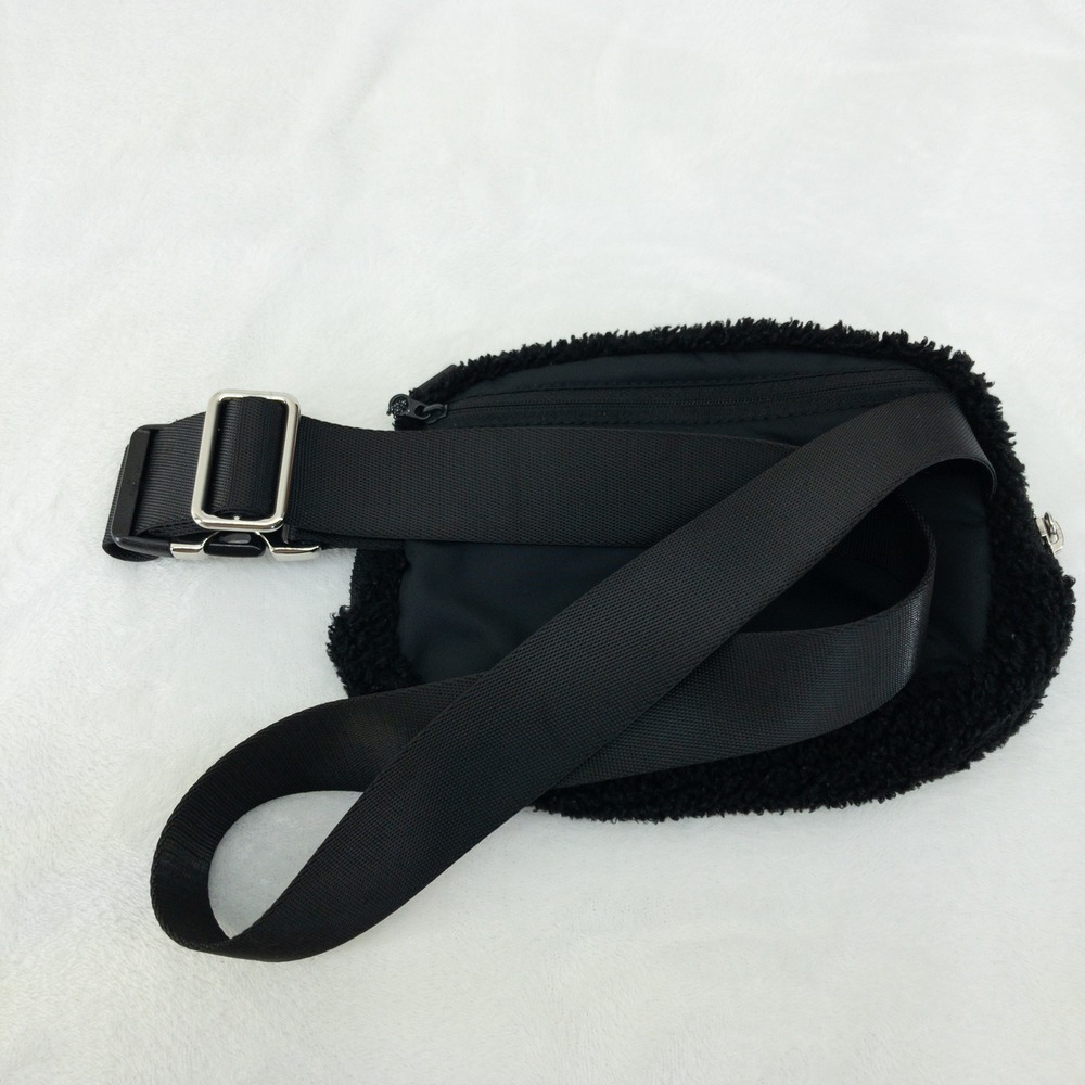 Lululemon Everywhere Fleece Belt Bag Womens OS Black Sherpa Waist Fanny Pack - Picture 6 of 16